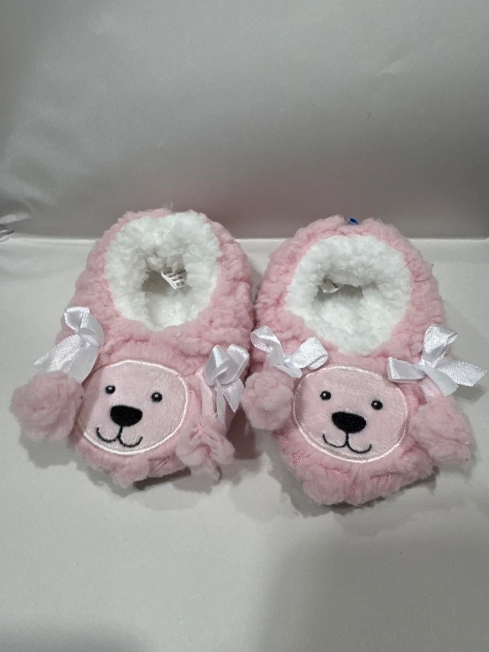Snoozies baby girl slippers size 6-12 Monts